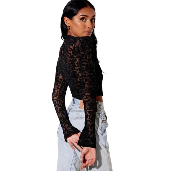 || NEW || Motel Black Floral Sheer Fitted Cropped Long Sleeve Women’s XS - Picture 2 of 7